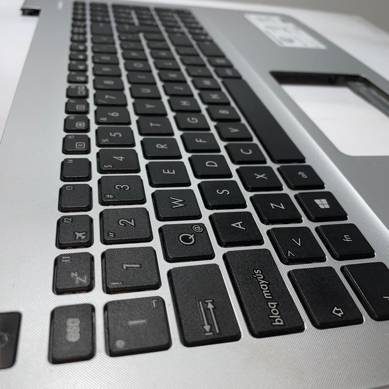 Posamanos Asus X555Q