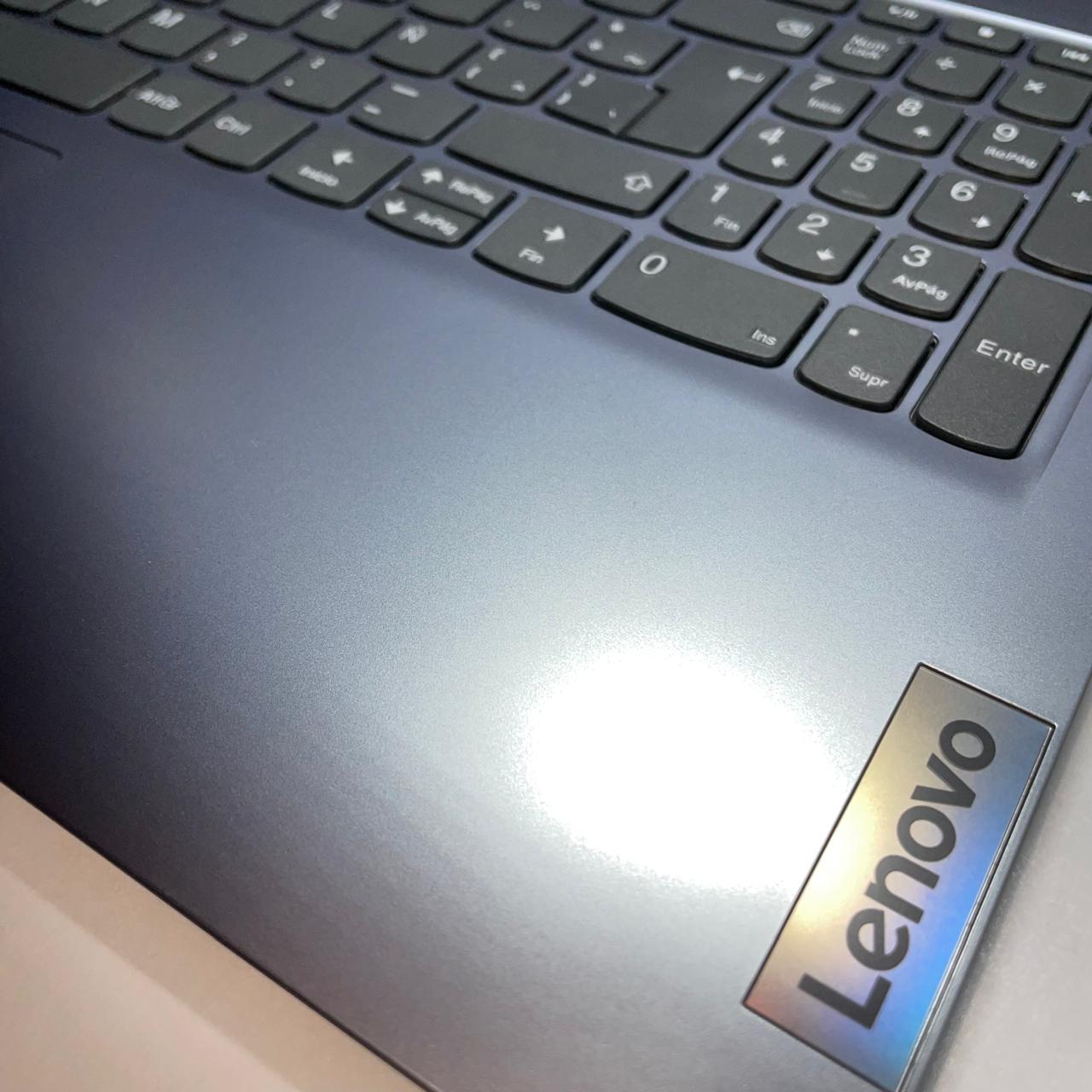 Posamanos Lenovo Ideapad Slim 3 15IAH8