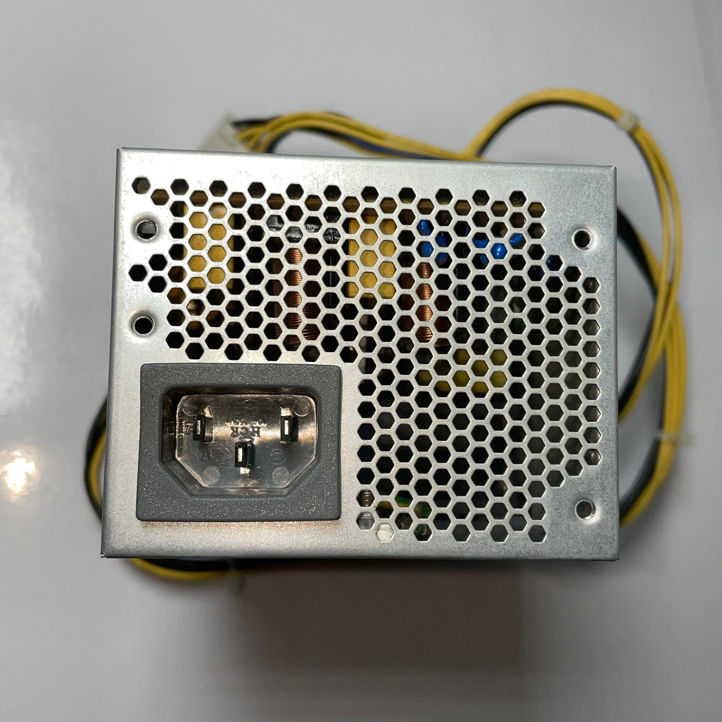 Fuente De Alimentación Huntkey HK360-71PP 260W