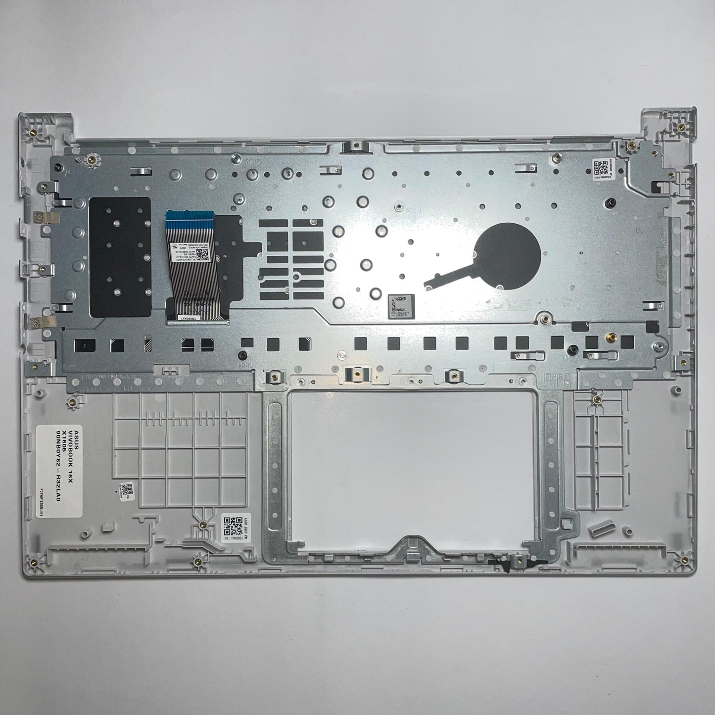 Posamanos Asus Vivobook 16X X1605